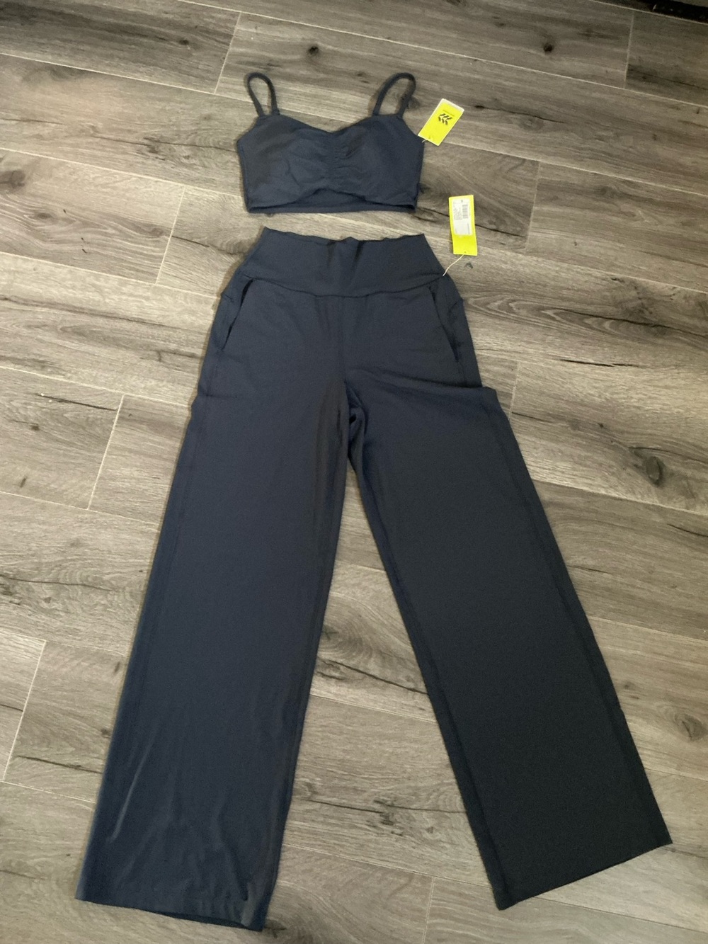 FULL SET. Women’s Everyday soft High Rise Wide Leg Pants  /Sport Bra. Navy. S